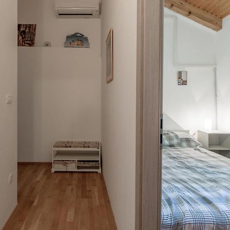 2 Bedroom Stunning Home In Bale Exterior photo